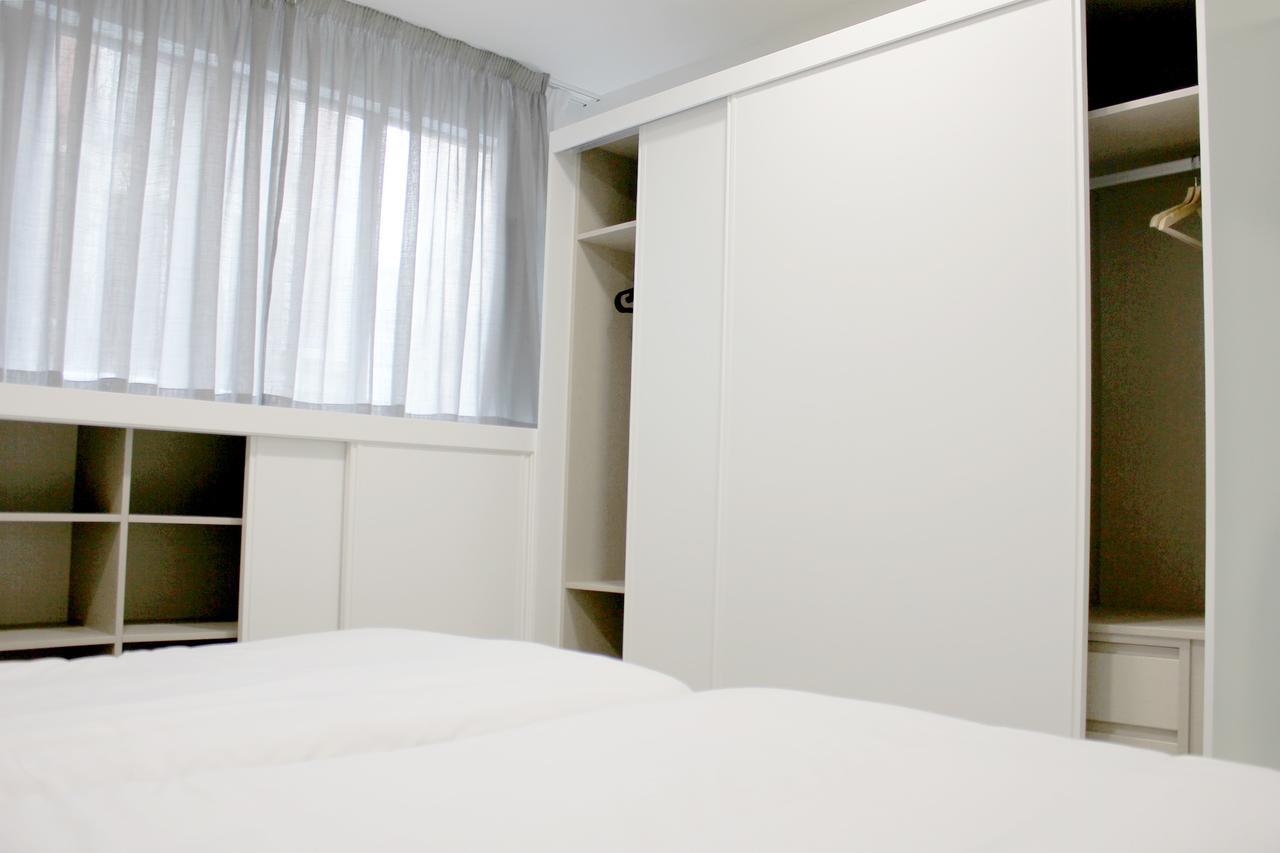 Apartamentos Funway Madrid Exterior photo