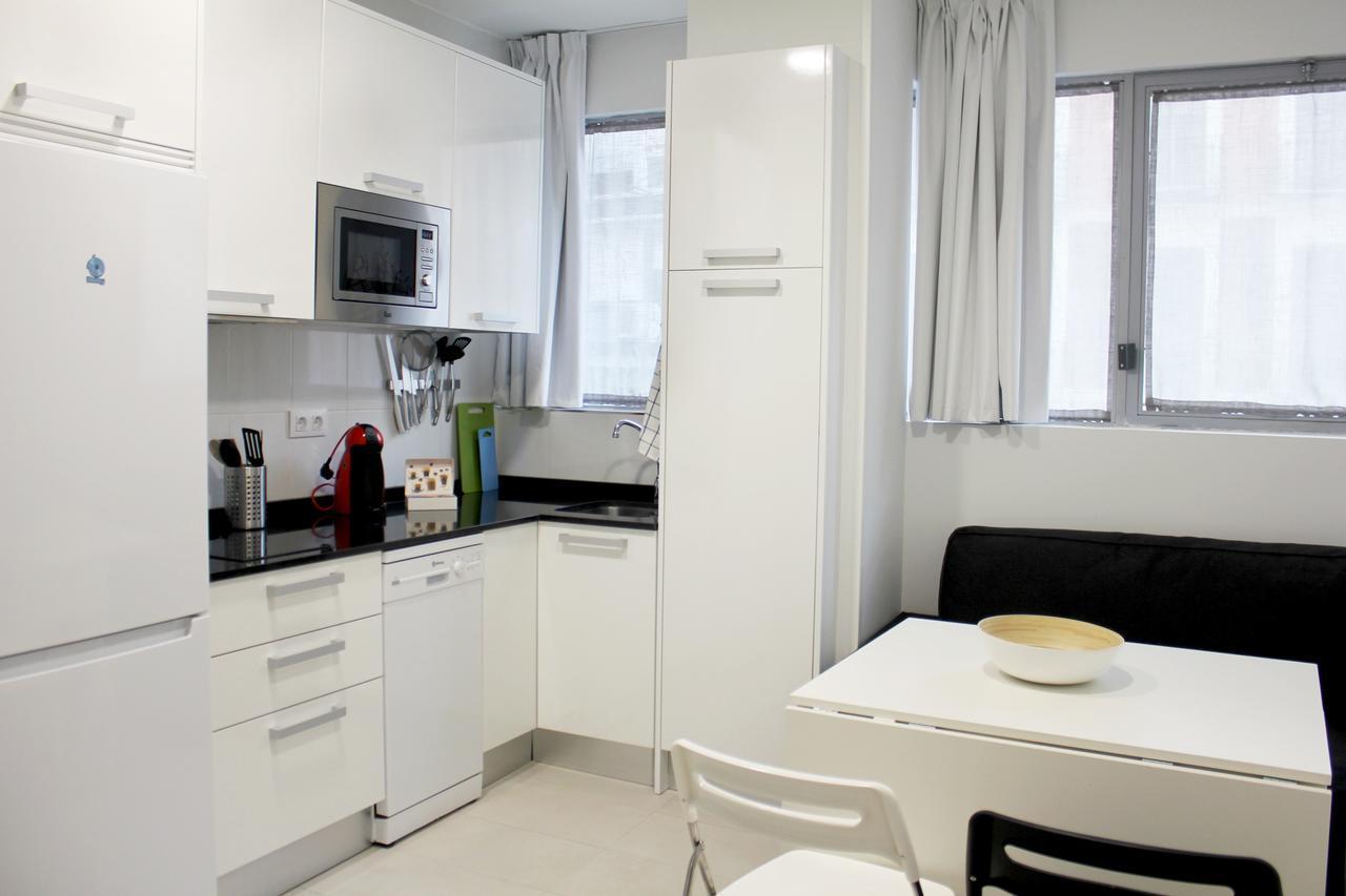 Apartamentos Funway Madrid Exterior photo